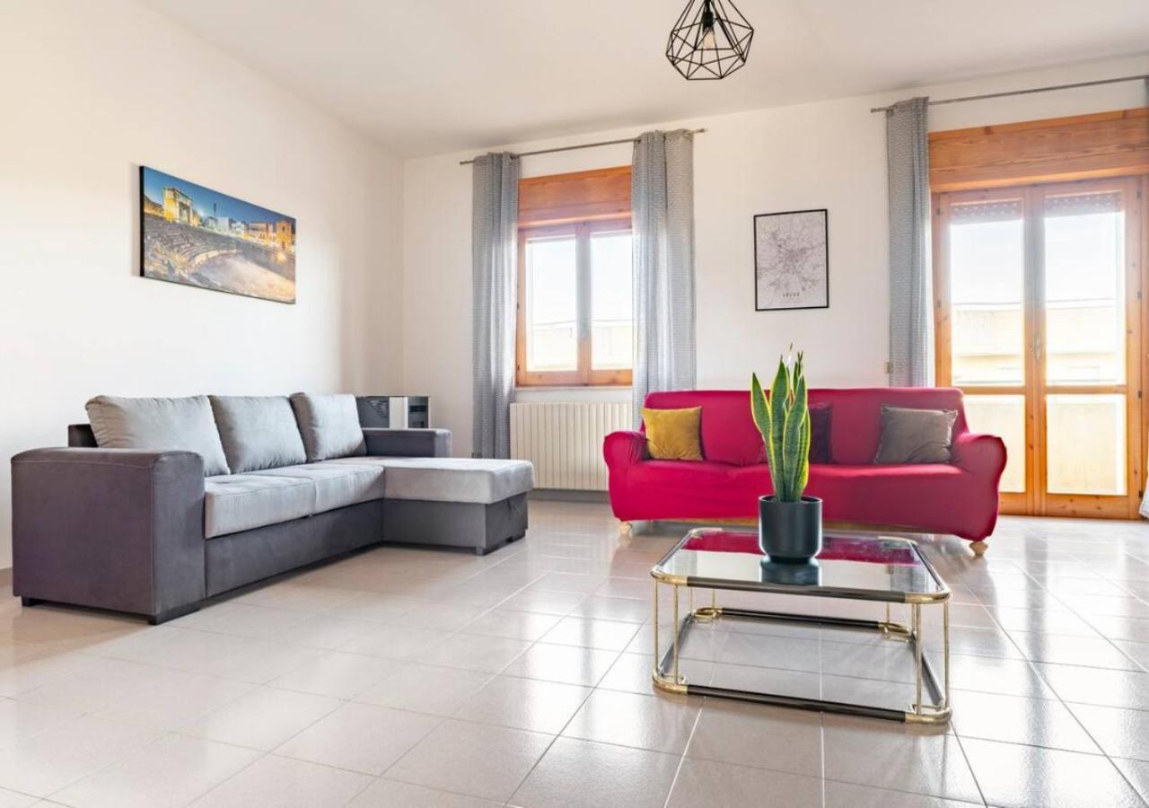 "Le Camere Di Beppe", Ampio E Luminoso Appartamento A Lecce Bagian luar foto